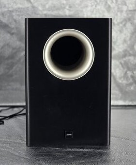 Predam subwoofer  Canton a set reproduktorov magnat