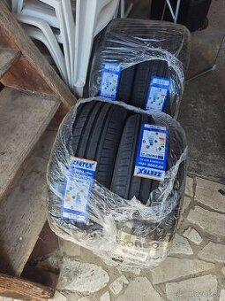 Pneumatiky 215/55R16