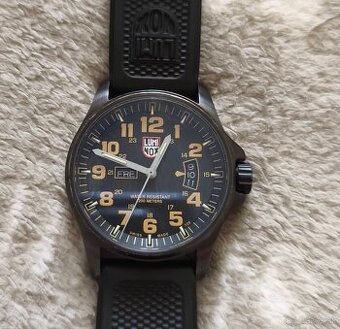 Luminox
