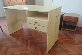 Písací stolík