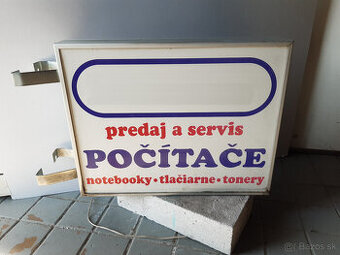 Reklamná svetelná tabuľa