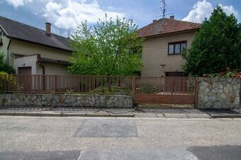 ALL INCLUSIVE I NA PREDAJ RODINNÝ DOM NA LETECKOM POLI, KOMÁ