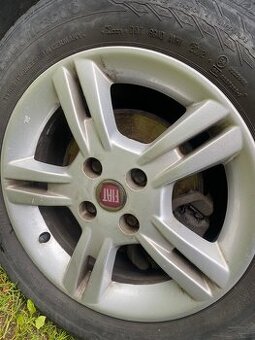 Originál Fiat Grande Punto sada ALU DISKY + PNEU