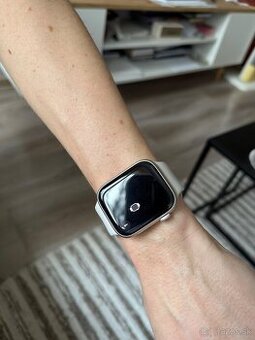 Nové Apple WATCH 8 series 45 mm starlight aluminum