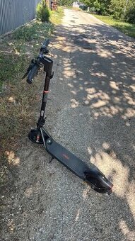 Ninebot kickscooter F2 by Segway