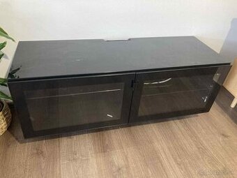 Predám obyvačkovú skrinku a stolík ikea