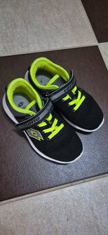 Tenisky, topánky, papuče, slip on, gumáky – rôzne veľkosti