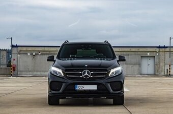 Mercedes-Benz GLE 350d / TOP STAV / HarmanKardon / AMG Style