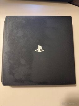 Predám PS4 Pro 1TB (vo výbornom stave)