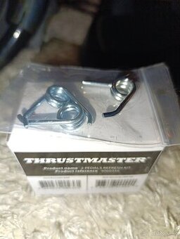 Thrustmaster T150 - 1