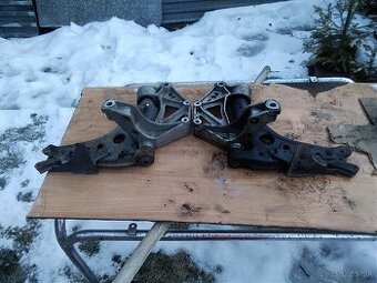 Konzola uchyt ramena fabia 2