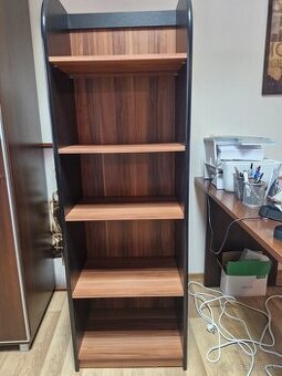 Predám kancelársku policovú skriňu