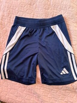 Trenky Adidas veľ. 140