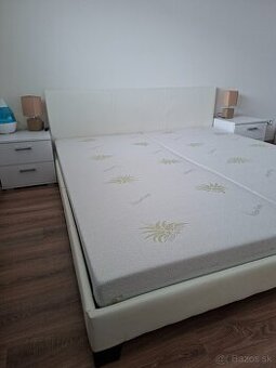 Manželská posteľ 200x180 s roštom a matracami