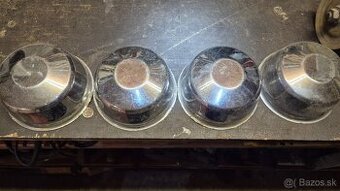 Predam chromove misky do stredov kolies Wartburg 353