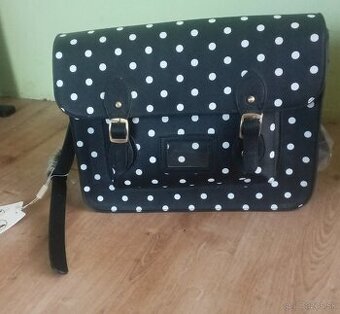 Skolska taska alebo kabelka