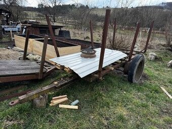 Vlečku na drevo staršiu