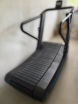 -- NOVÝ BEZMOTOROVÝ BEŽECKÝ PÁS --