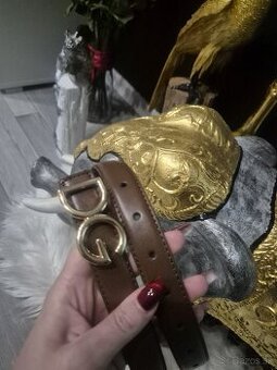 Dolce & Gabbana opasok hnedý