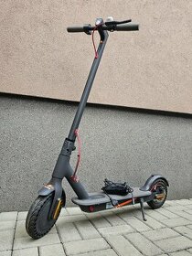 predám Xiaomi Mi Scooter 1S