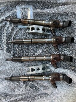 Vstreky / trisky 1.6tdi 77kw, 03L130277B, original