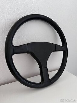 Volant Momo z Mazda MX5 NA
