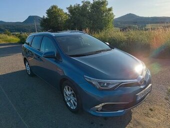 Toyota Auris Touring Sports 1.8 I VVT-i HybridSD Executive