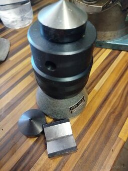 Podperka univerzálna s hrotom 255548