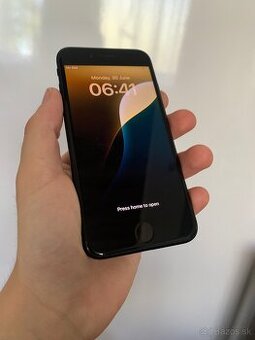 Apple iPhone SE 2022