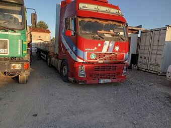 Volvo +Wielton