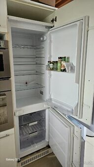 Darujem vstavanú chladničku