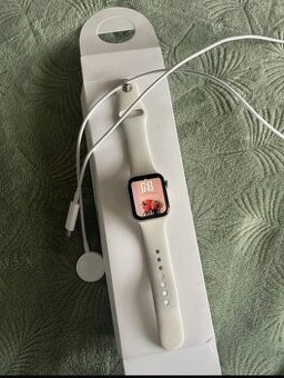 Inteligentné hodinky Apple Watch SE