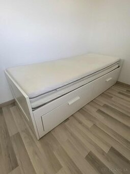 Postel IKEA BRIMNES