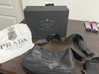 Prada Re-Editon 2005 kabelka