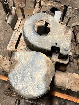 Kryty bŕzd Zetor 25