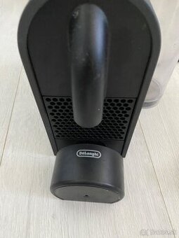 Predám kapsulový kávovar Delonghi Nespresso
