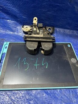 ZAMOK KUFRA AUDI A6 C5