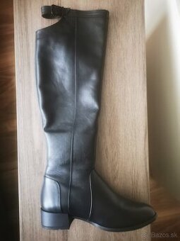 Predám čierne kožené čižmy zn.Massimo POLI