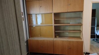 predám starší nábytok