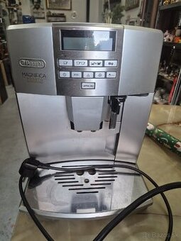 Kavovar plné funkčný