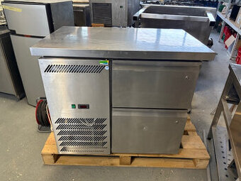 Chladiaci stôl šuflíkový