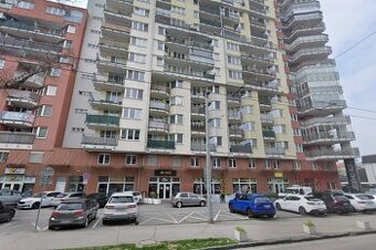 PRENÁJOM – priestranný 2iz byt v blízkosti centra