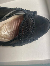 Čierne spoločenské topánky