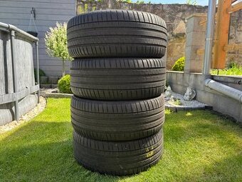 245/50 R19
