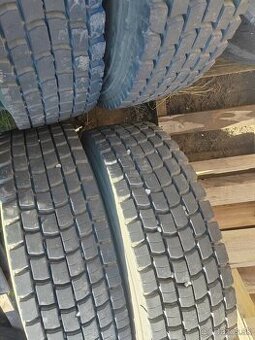 295/80 R22,5 Continental HRD2+