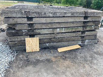 Predám betonové cestné panely