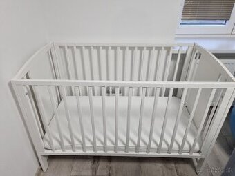 Detská posteľ - 120x60 - sťahovacia bočnica