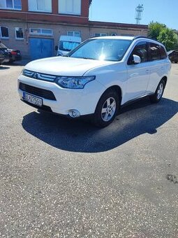 Mitsubishi Outlander 2.2 DI-D 4WD AT