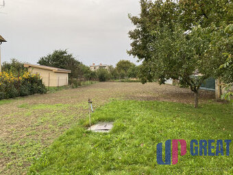 Na predaj stavebný pozemok, Kráľová nad Váhom - 1 202 m²