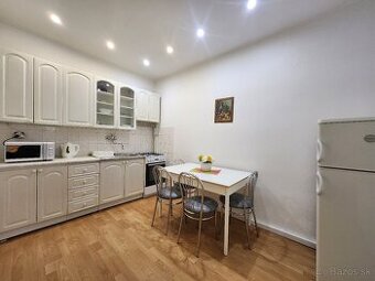 Zariadený 1-izbový byt v centre mesta na Rooseveltovej ul.